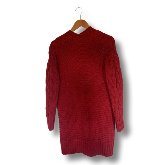 THICK & COZY RED KNITTED SWEATER!! - Picture 5 of 7